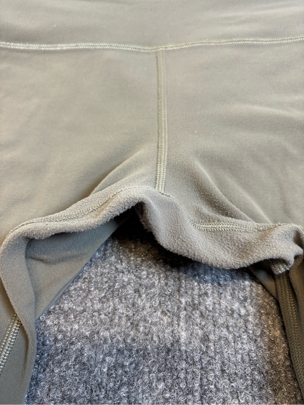 Lululemon Align High Rise Crop Leggings 21" Grey Sage Green Size 8 Nulu GUC - Picture 7 of 9